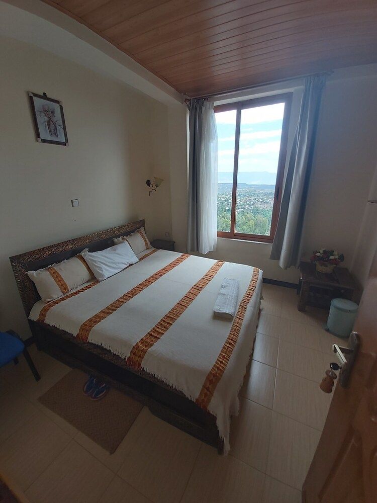 Lalibela Roha Tour Deluxe Single Room, Mountain View