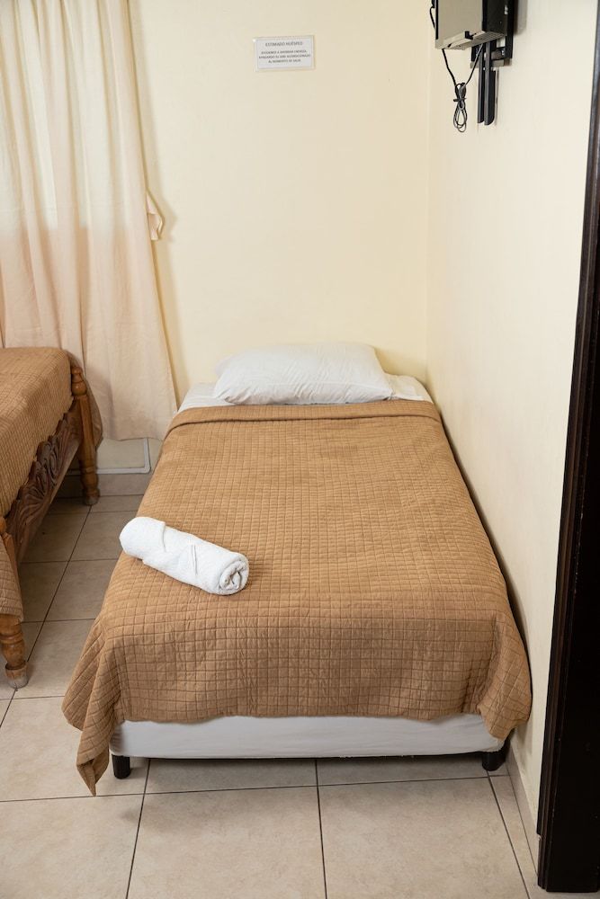 Hotel Internacional Palmerola Basic Single Room 2