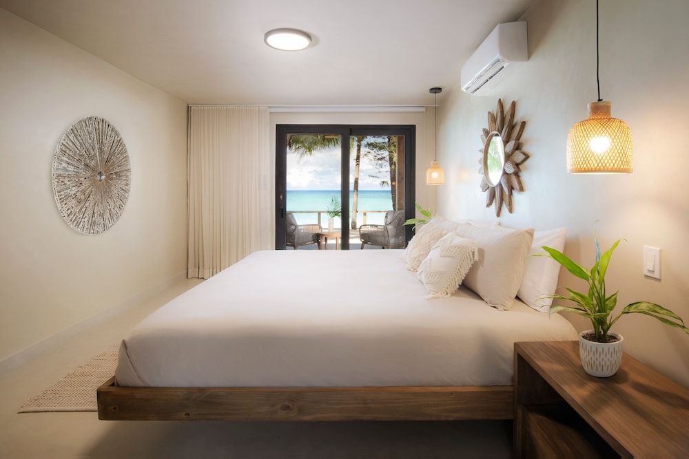 Arca Room, 1 King Bed, Terrace, Beach View 3