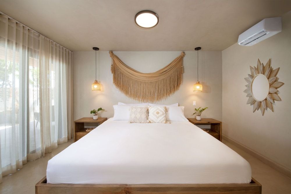 Arca Room, 1 King Bed, Terrace, Beach View 4