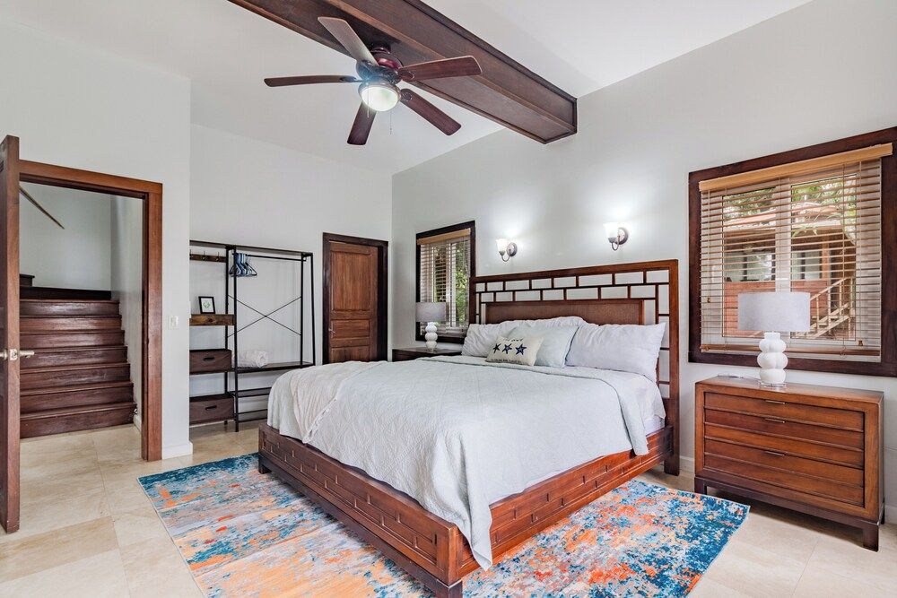 Luxury House, 4 Bedrooms, Beachfront