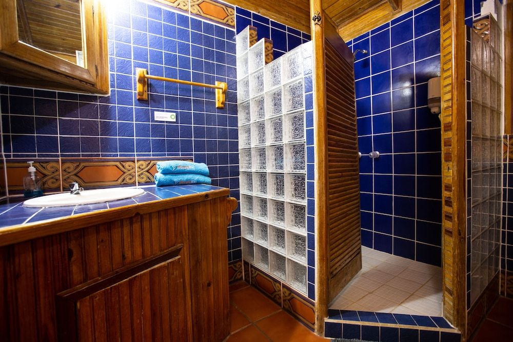 Mango Inn Resort Deluxe Cabin 4