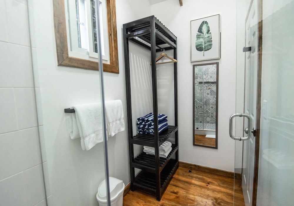 Angeli Gardens Boutique Hotel Family Cabin 5