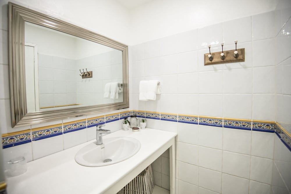 Angeli Gardens Boutique Hotel Deluxe Room 5