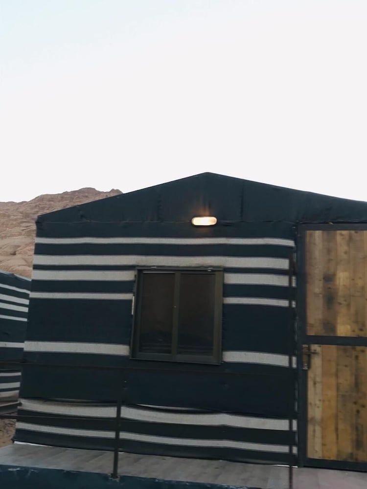 Oryx camp Family Tent 3