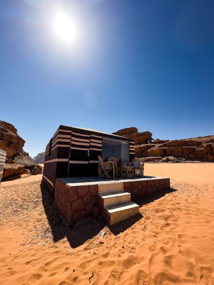 undefined Rum Crown Camp 4