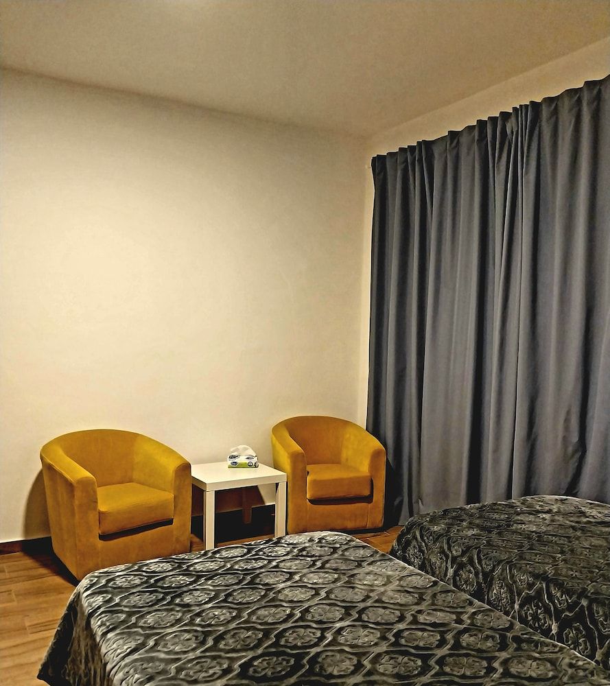 COCO Guesthouse Classic Twin Room 4