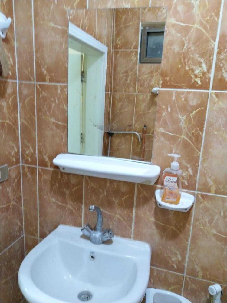 Majido Hostel Basic Triple Room, 3 Twin Beds 6