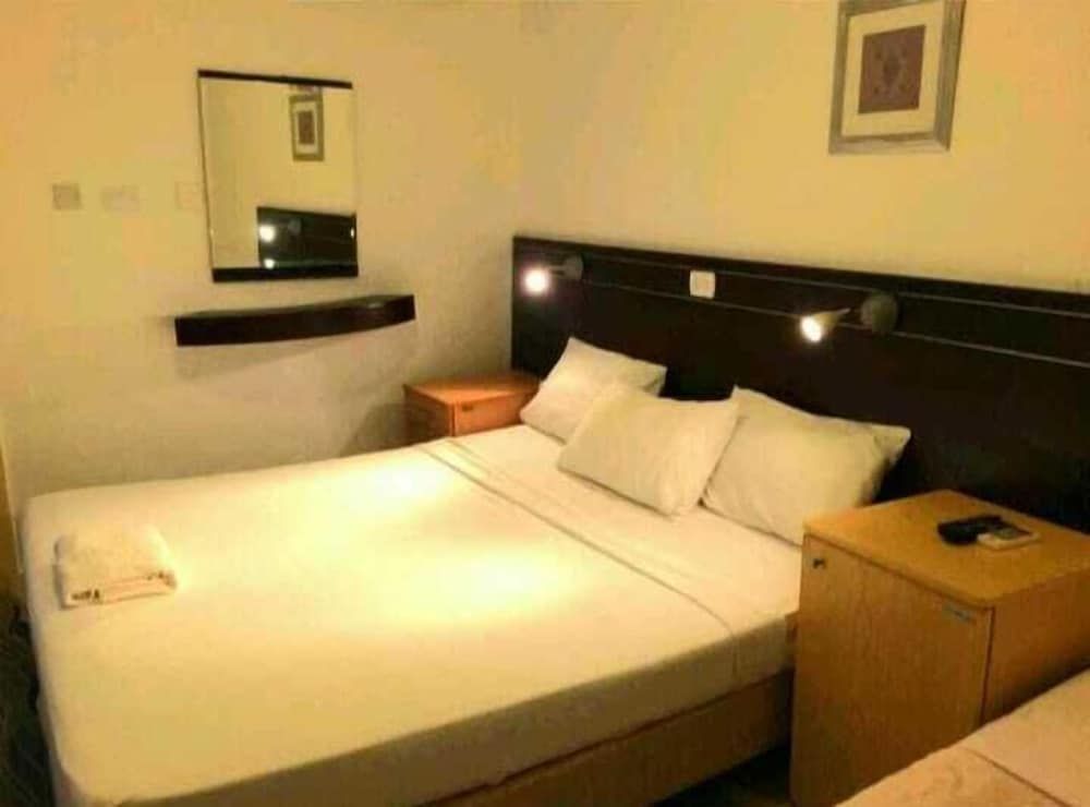 undefined Petra Town Check-In Hotel 3