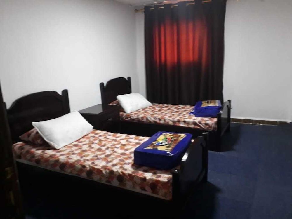 undefined Rose City Hotel 7