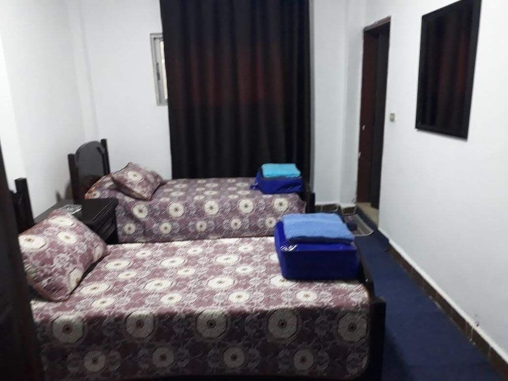 undefined Rose City Hotel 8