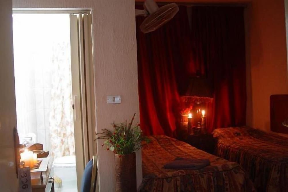 undefined Valentine Inn 3
