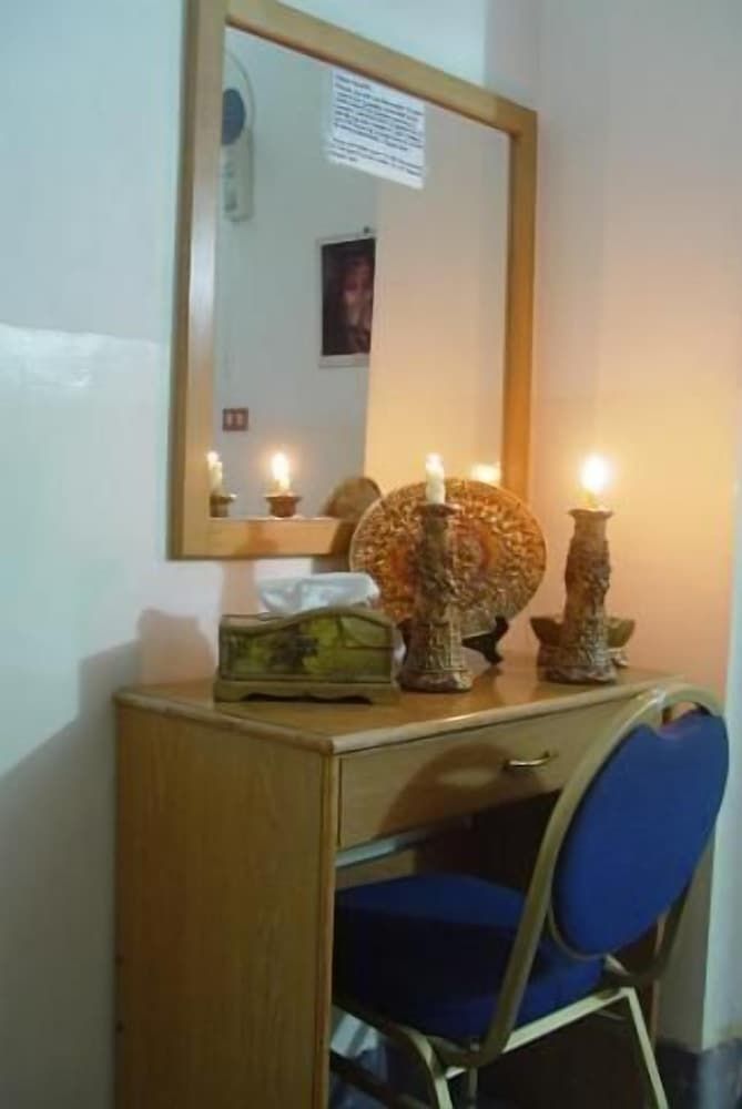 Valentine Inn Deluxe Double Room, Mountain View 7