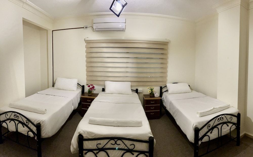 Raqeem Hostel Standard Triple Room 4