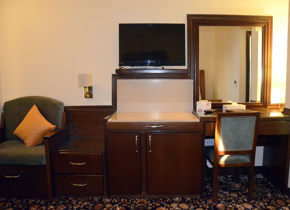 Amra Palace International Hotel Standard Twin Room, 1 Bedroom 8