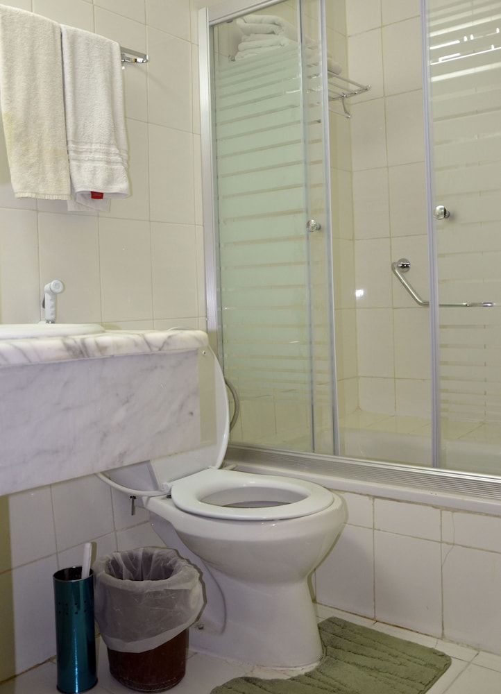 Amra Palace International Hotel Triple Room 5