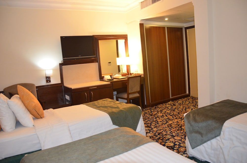Amra Palace International Hotel Triple Room 2