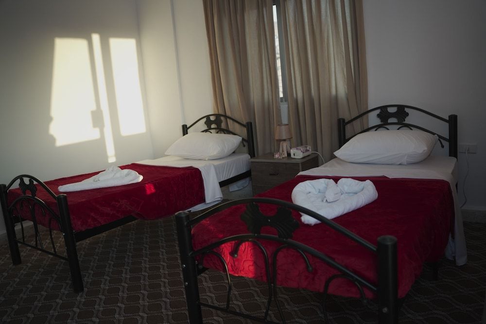 Petra Triclinium Home Exclusive Double or Twin Room, Balcony, Mountain View 4