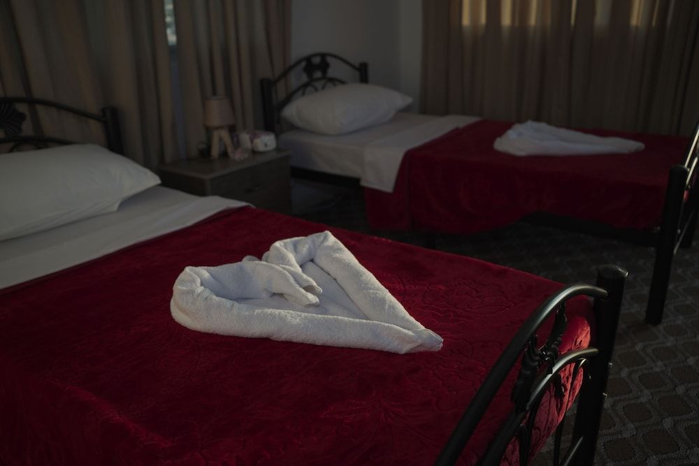 undefined Petra Triclinium Home 8