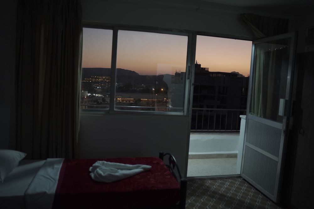 Petra Triclinium Home Exclusive Double or Twin Room, Balcony, Mountain View 7