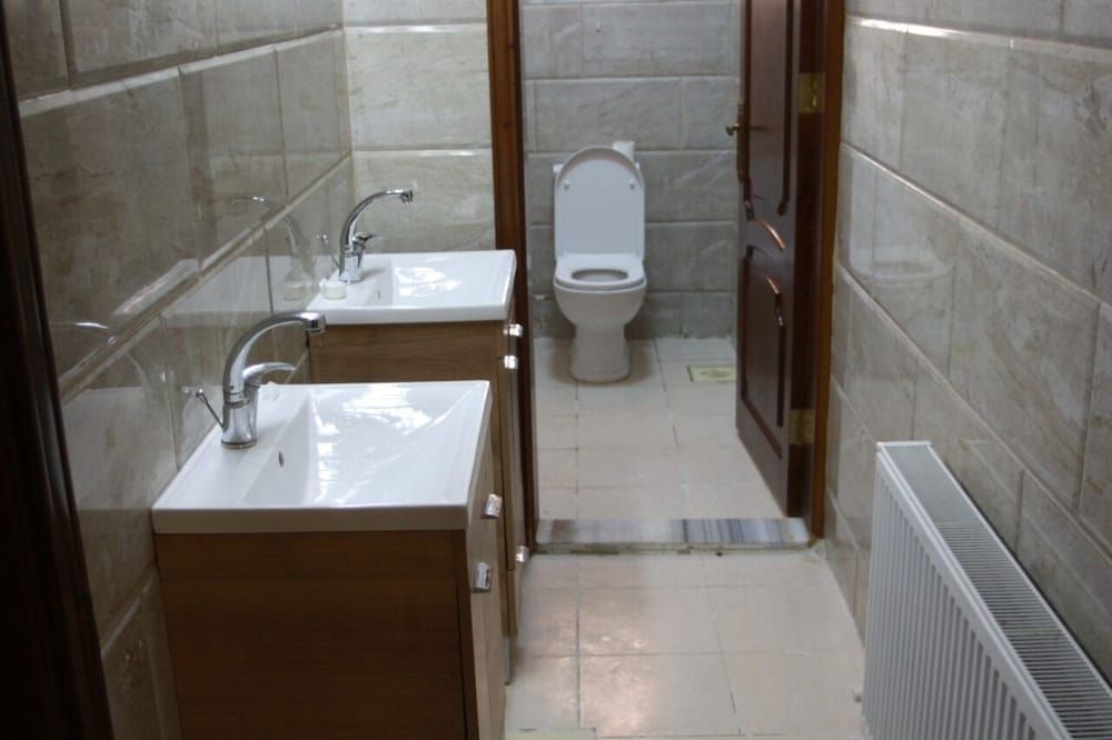 Deluxe Villa Guest House Family Room (5 Guests) 3