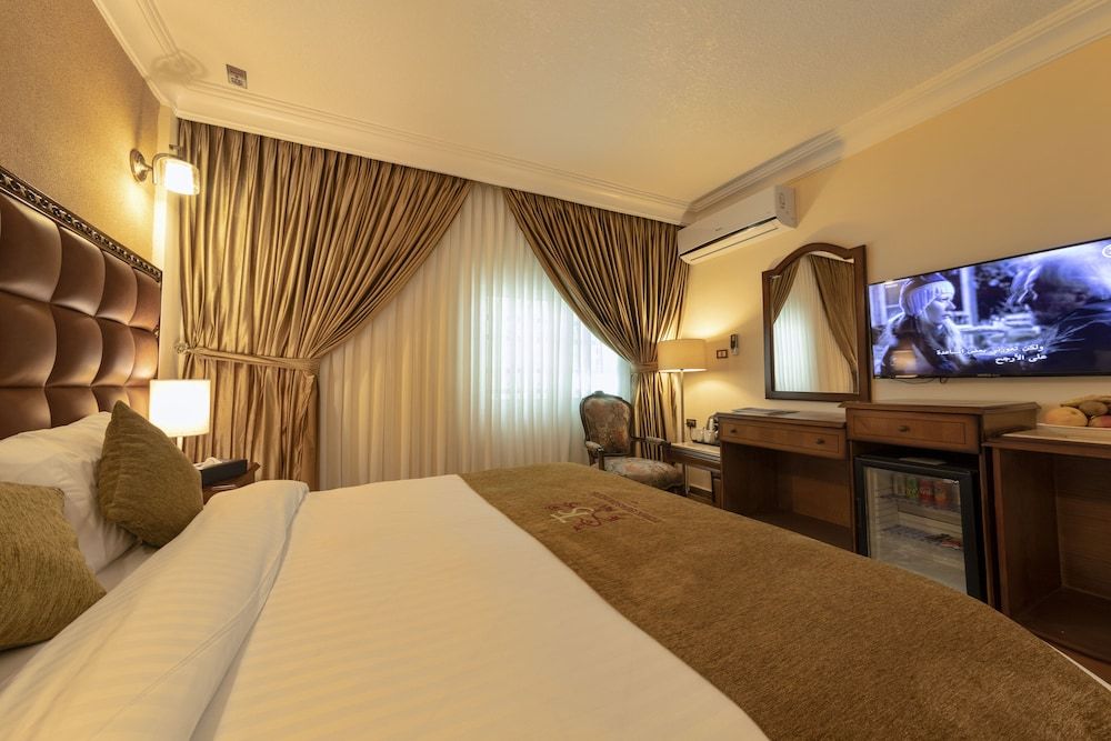 Town Season Hotel Deluxe Double Room, 1 Bedroom, Non Smoking, City View 2