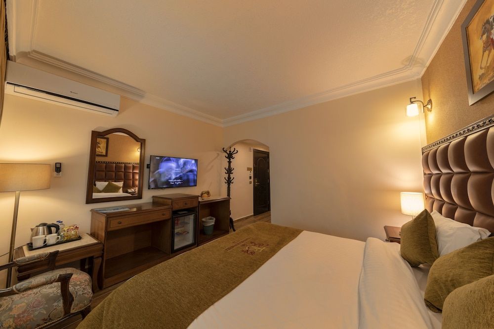 Town Season Hotel Deluxe Double Room, 1 Bedroom, Non Smoking, City View 4