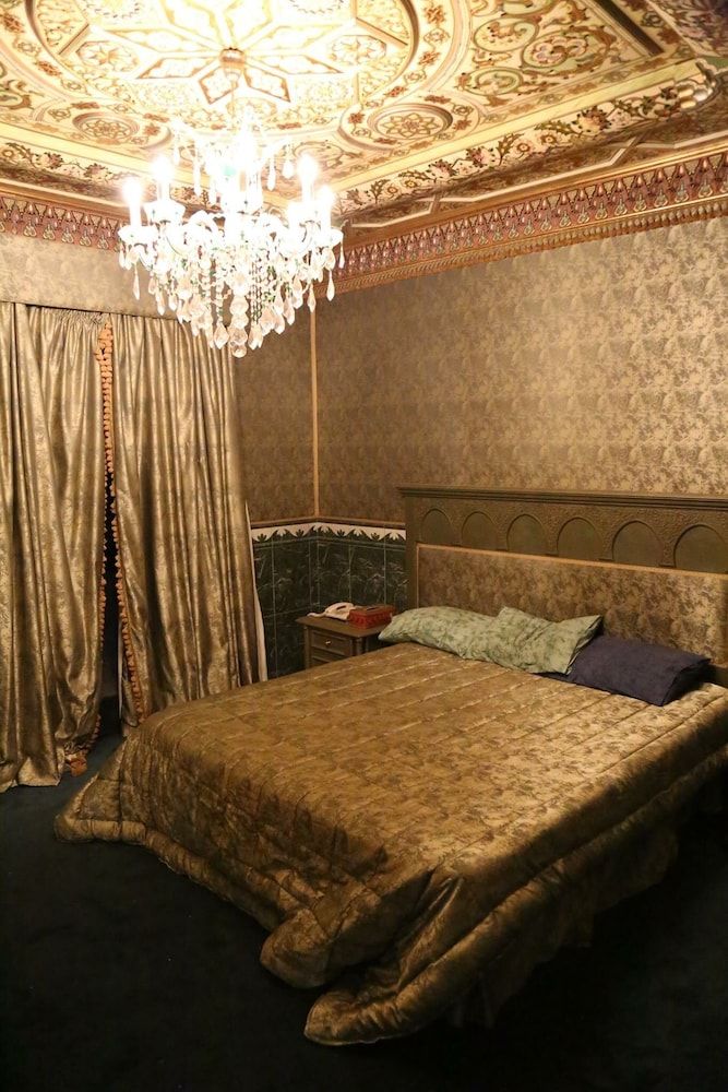 undefined Acacia Hotel & Suites 3
