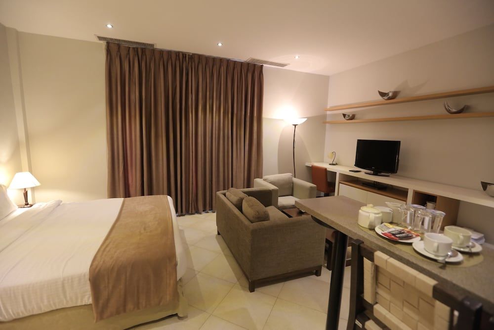 Jabal Amman Hotel Junior Studio Suite, 1 Bedroom, Kitchenette, City View 6