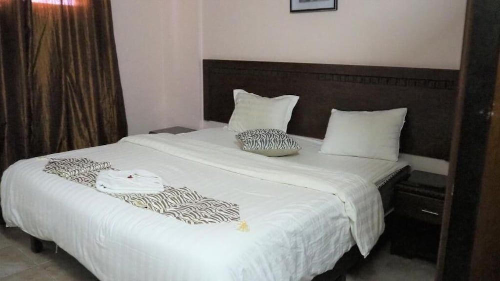 undefined Alfawanees Hotel Apartments 6