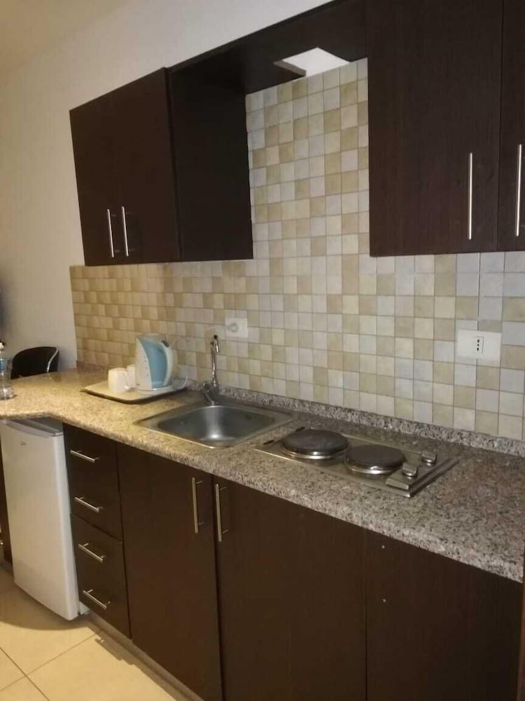 undefined 7 Days Hotel Suites