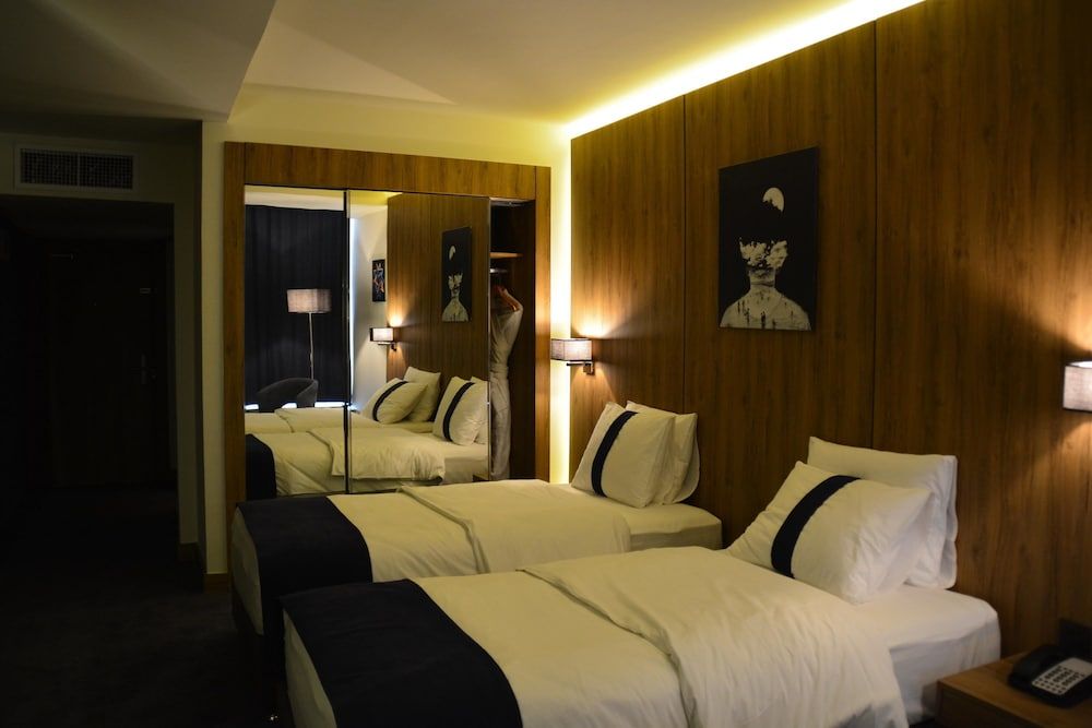 Monarch Hotel Amman Standard Room 7