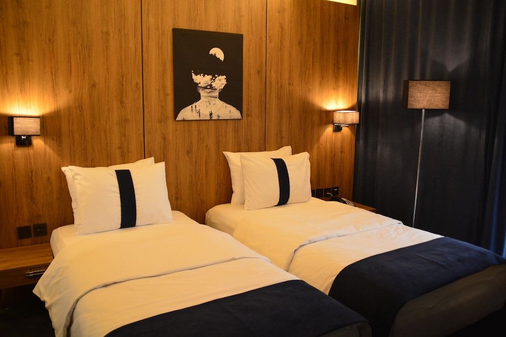 Monarch Hotel Amman Standard Room 2