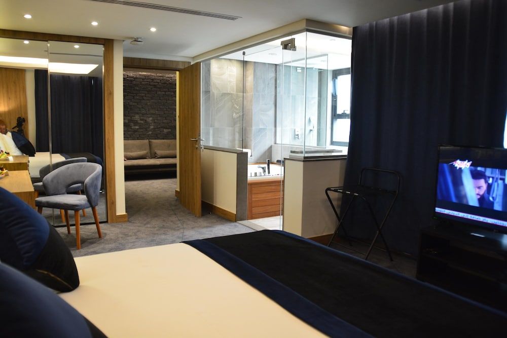 undefined Monarch Hotel Amman 7