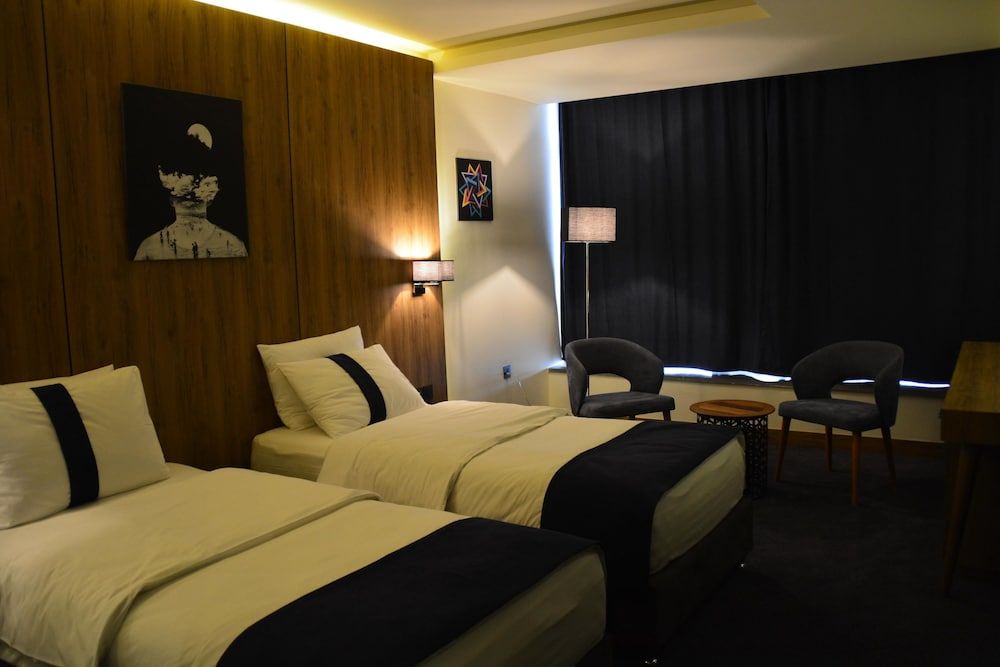 Monarch Hotel Amman Standard Room 5