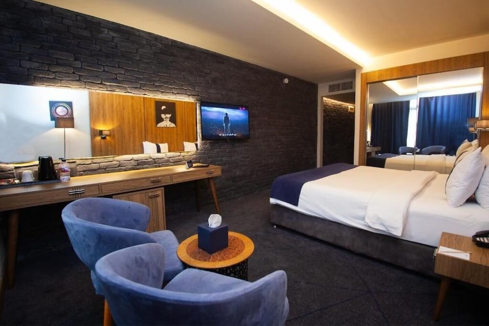 undefined Monarch Hotel Amman 2