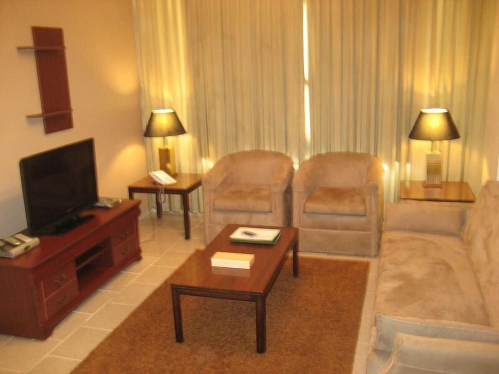 undefined Crystal Suites 9