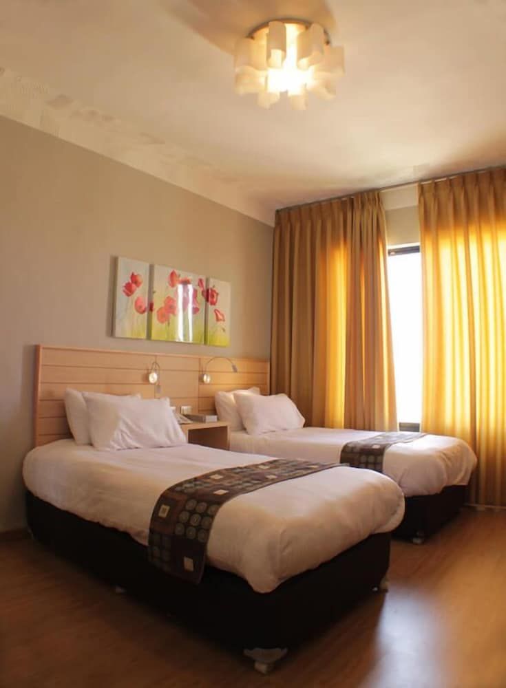 undefined Crystal Suites 2