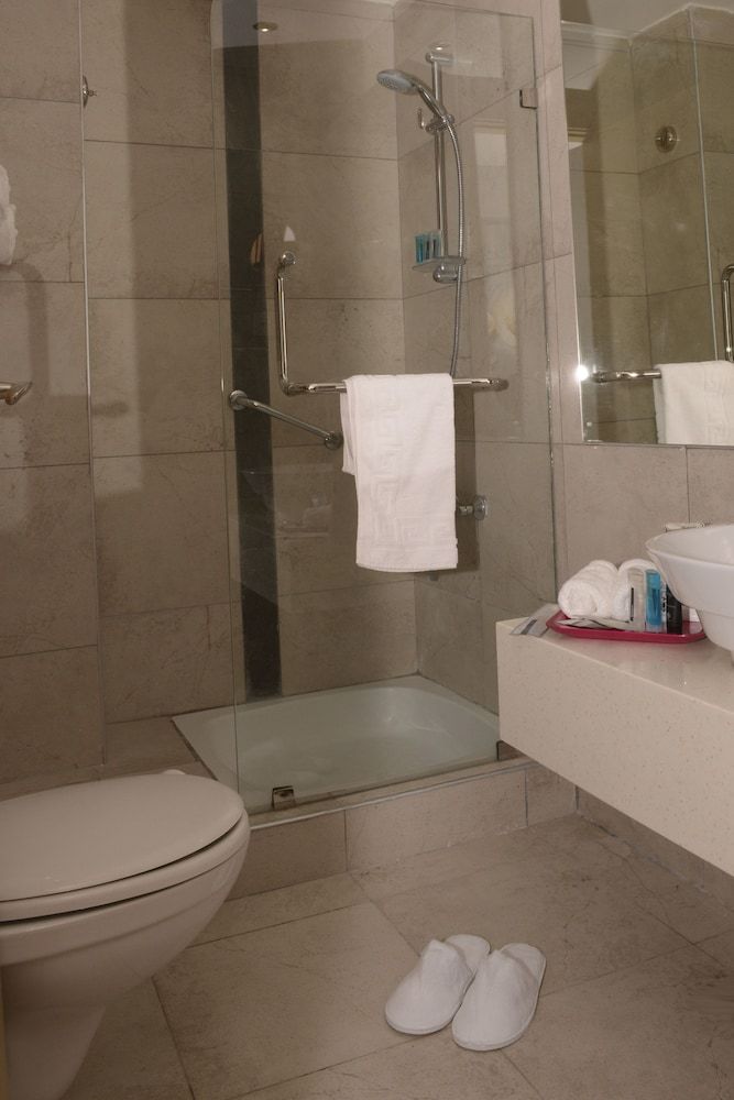 Crystal Suites Suite, 1 Bedroom 3