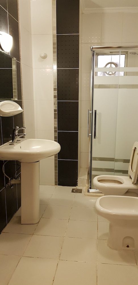 undefined Al Farouq Hotel Apartments 4