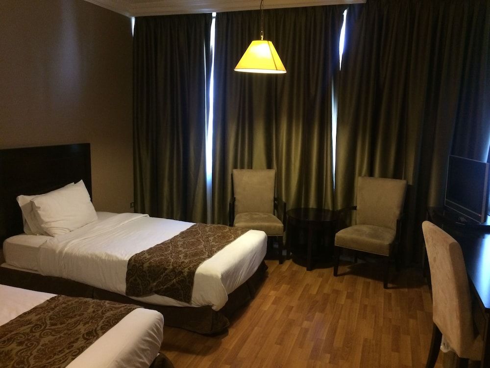 undefined Shepherd Hotel 10