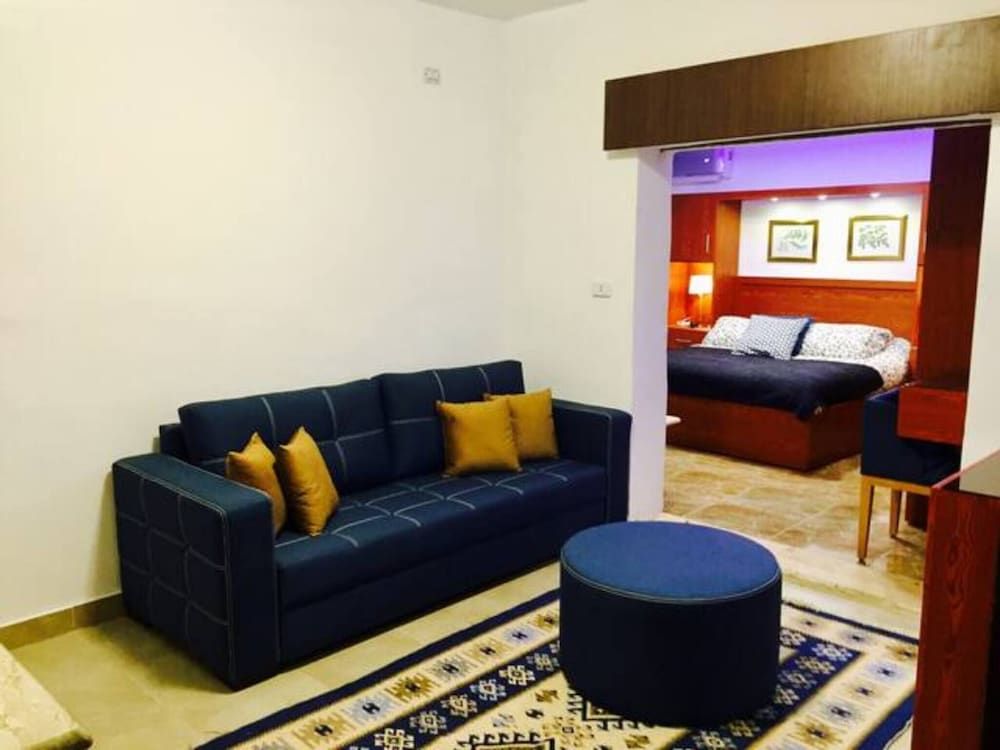 undefined The Royal Luxury Lion Patio 8