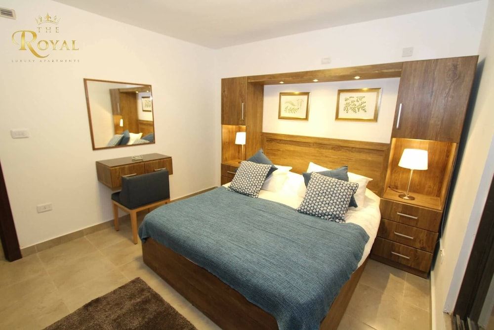 undefined The Royal Luxury Superior King 7