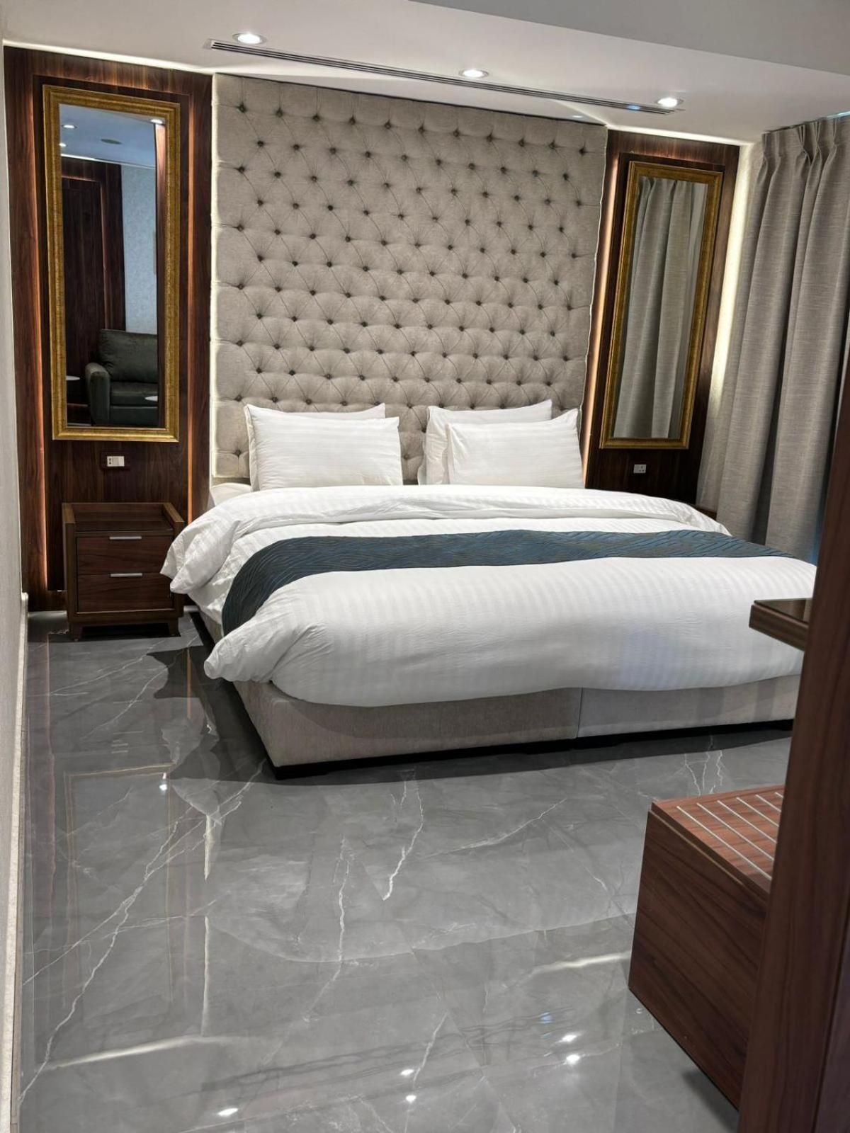 Junior Suite with Terrace