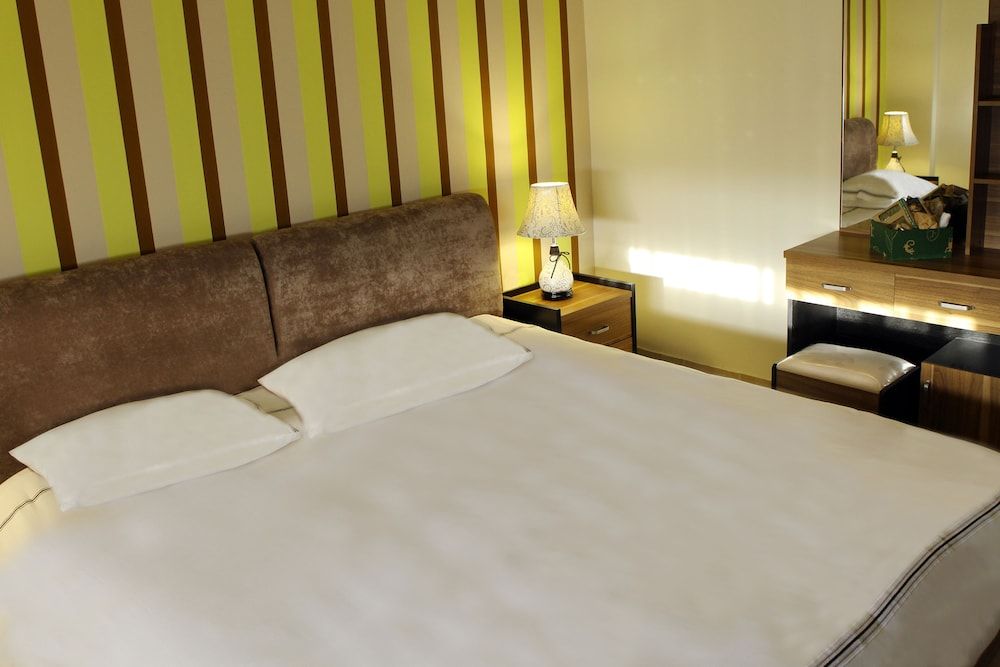 undefined Two bed Furnished Apartment in Amman 3