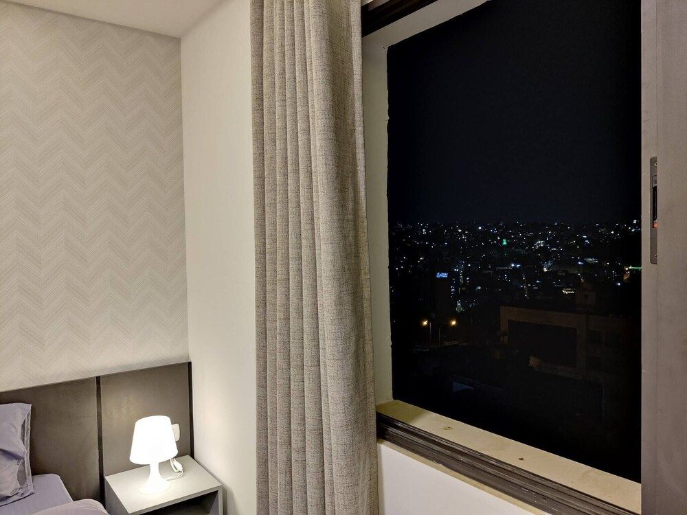 undefined Luxury Room 44 m Near Downtown and all Services 10