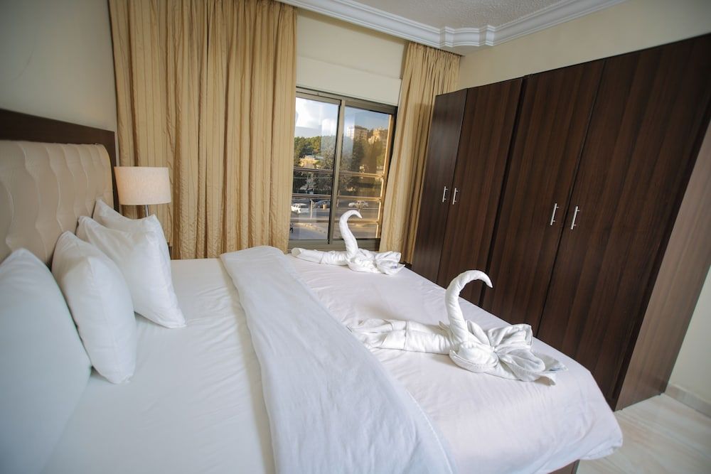 undefined Lancaster hotel apartments 4
