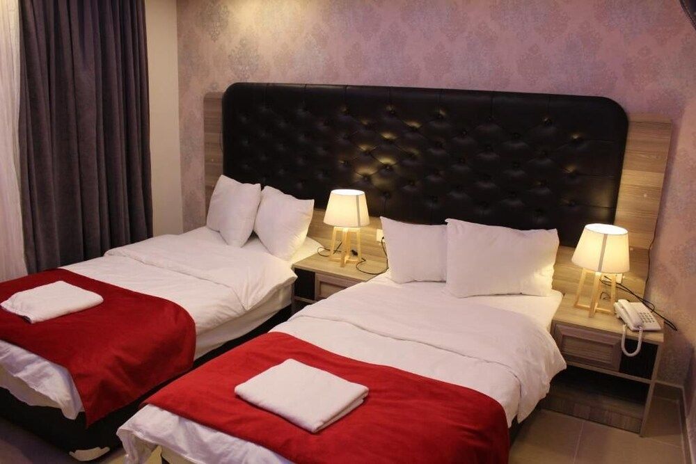 Virginia Hotel Suites Family Suite 4