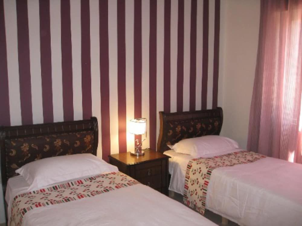 undefined Impeccable 2-bed Apartment in Amman 4