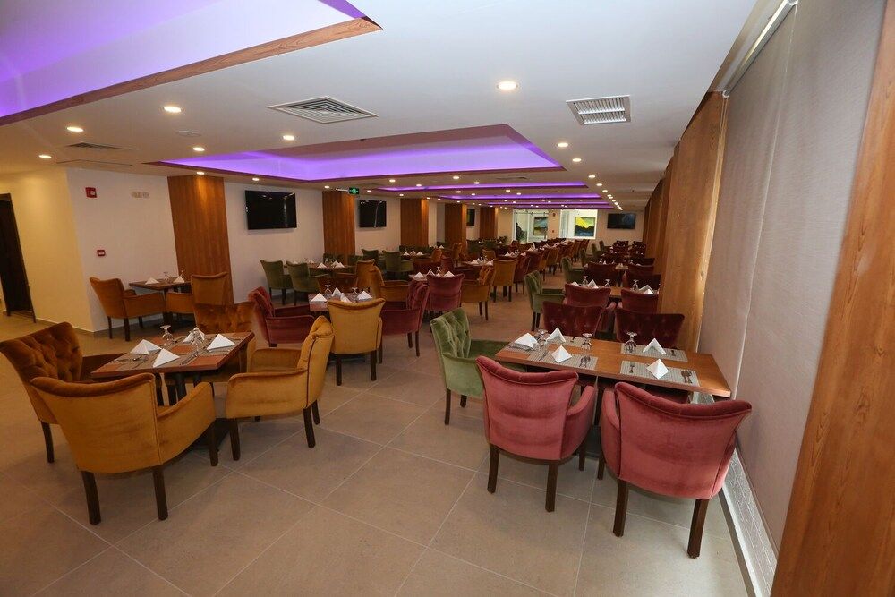 undefined Hotel Name Samawer by Wynndham Amman Hotel 6